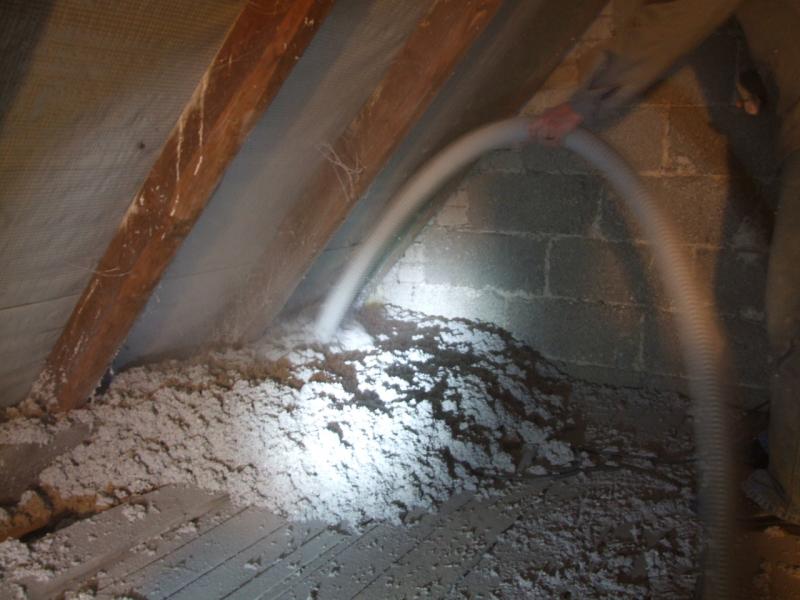 Einblasen von Dämmstoff