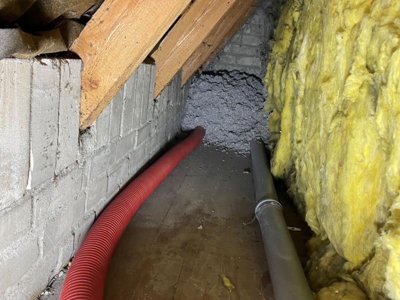 Drempel mit Teildämmung ausgedämmt